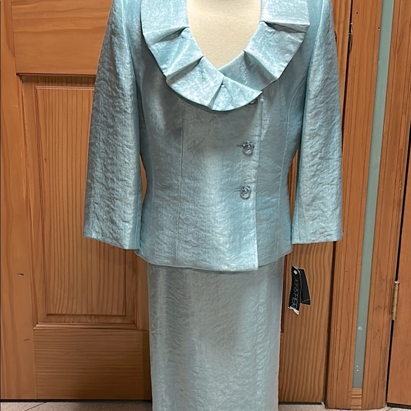 Kasper Dresses & Skirts - Elegant Blue Skirt Suit